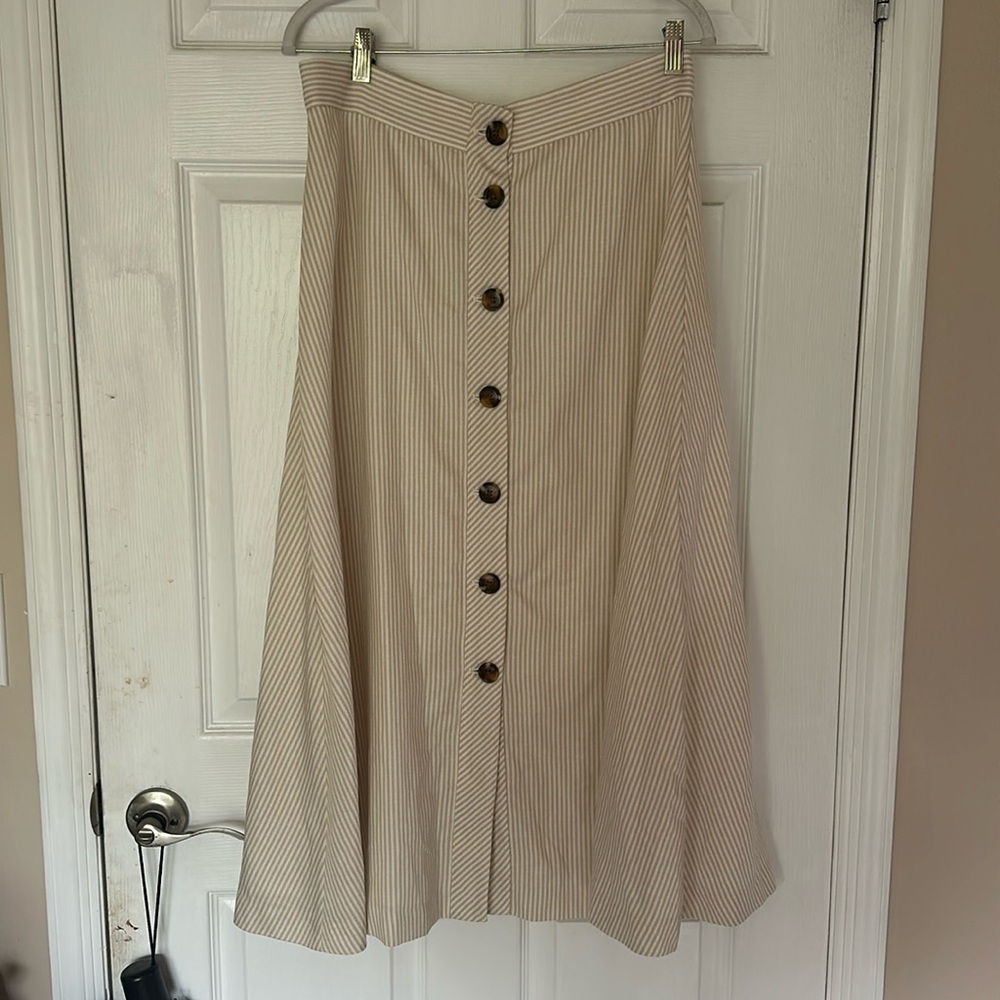 Lightly worn Ann Taylor striped skirt